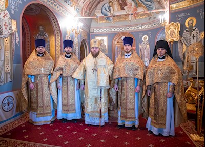 Митрополит Игнатий совершил Божественную литургию в Свято-Троицком кафедральном соборе г. Саратова