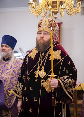 Митрополит Игнатий совершил всенощное бдение в храме в честь иконы Божией Матери «Скоропослушница» г. Шиханы Вольского района
