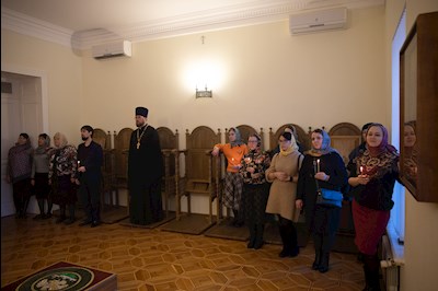 Совершена панихида по саратовским святителям