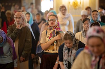 Митрополит Игнатий совершил Божественную литургию в Свято-Троицком кафедральном соборе Саратова