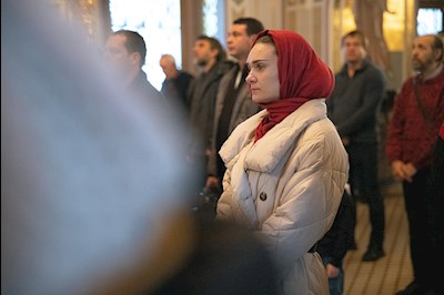 Митрополит Игнатий совершил Божественную литургию в Свято-Троицком кафедральном соборе Саратова
