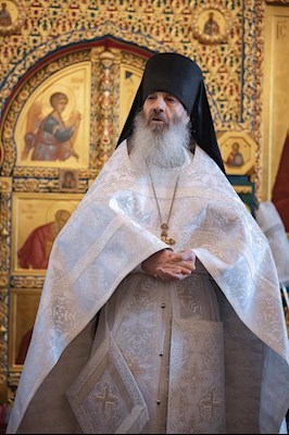 Митрополит Игнатий совершил Божественную литургию и панихиду в Свято-Никольском мужском монастыре г.Саратова