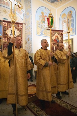 Митрополит Игнатий совершил Великое освящение храма святителя и Чудотворца Николая села Долгий Буерак Гагаринского района г. Саратова и Божественную литургию в новоосвященном храме