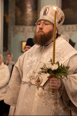 Митрополит Игнатий совершил всенощное бдение в Духосошественском соборе г. Саратова