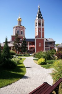 Крещальная литургия в Свято-Троицком соборе Саратова