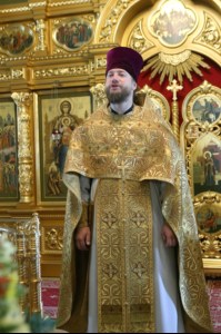Епископ Пахомий совершил Божественную литургию в Свято-Троицком кафедральном соборе Саратова