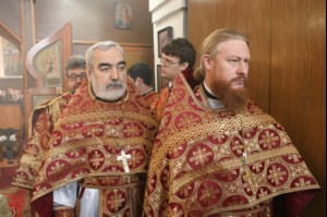 Божественная литургия в храме в честь Воздвижения Честнаго и Животворящего Креста Господня на территории Вольского военного института материального обеспечения
