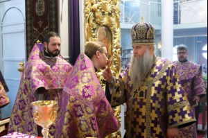 Божественная литургия и панихида в храме во имя Всех Святых, в земле Российской просиявших г. Саратова