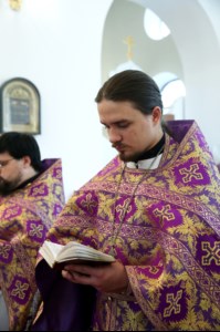 Божественная литургия в храме в честь Рождества Христова г.Саратова