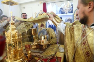 Божественная литургия в храме во имя святых первоверховных апостолов Петра и Павла г.Аткарска