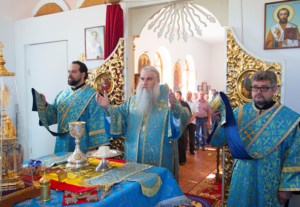 Божественная литургия в храме в честь Успения Пресвятой Богородицы п. Возрождение Хвалынского района