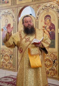 Божественная литургия в храме святых первоверховных апостолов Петра и Павла г. Красноармейска