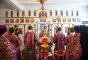 Божественная литургия на Подворье Свято-Никольского мужского монастыря г.Саратова с.Елшанка Воскресенского района