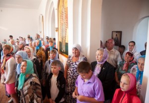 Божественная литургия в Свято-Успенском храме пос. Возрождение Хвалынского района