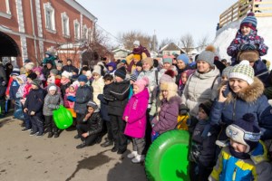 На территории Покровского храма г. Саратова прошел зимний праздник
