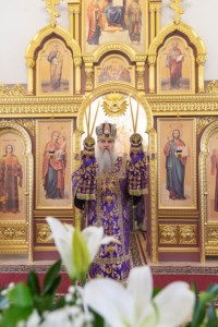 Божественная литургия в храме во имя святой великомученицы Екатерины г. Саратова