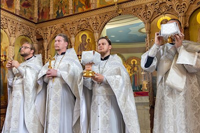 Состоялось массовое крещение оглашенных в Волге
