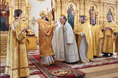 Митрополит Игнатий совершил Божественную литургию в храме Казанской иконы Божией Матери г. Саратова