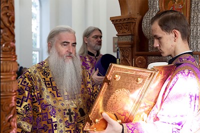 Божественная литургия в храме в честь святого равноапостольного великого князя Владимира г. Саратова