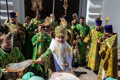 Божественная литургия в храме Сошествия Святого Духа г. Саратова