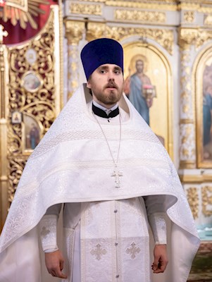 Митрополит Игнатий совершил Божественную литургию в Свято-Духовском соборе г. Саратова