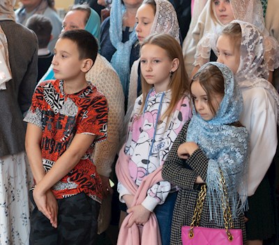 Божественная Литургия в храме святого апостола и евангелиста Иоанна Богослова при СПДС