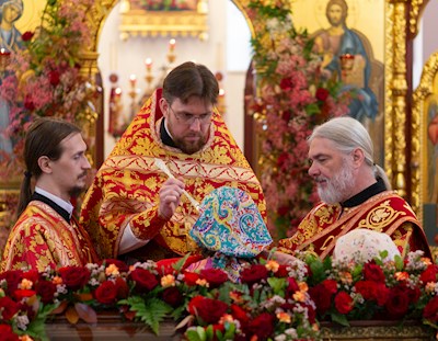 Божественная литургия в храме великомученика Георгия Победоносца г. Саратова