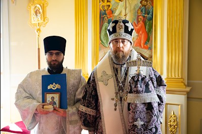 Митрополит Игнатий совершил Литургию Преждеосвященных Даров в храме святого апостола и евангелиста Иоанна Богослова при СПДС