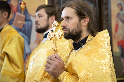 Митрополит Игнатий совершил Божественную литургию в храме в честь иконы Божией Матери «Всех скорбящих Радость» г. Саратова