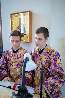 Митрополит Игнатий совершил всенощное бдение с чином выноса Креста в Свято-Троицком кафедральном соборе г. Вольска