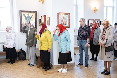 Митрополит Игнатий совершил Божественную литургию в храме Новомучеников и исповедников Саратовских г. Саратова