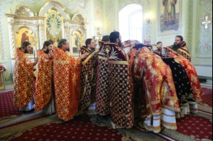 Божественная литургия в храме в честь Покрова Пресвятой Богородицы
