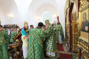 Божественная литургия в храме во имя святителя Луки (Войно-Ясенецкого) города Саратова