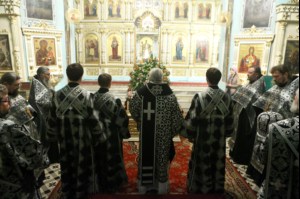 Утреня с Чином погребения в храме в честь Сошествия Святого Духа г.Саратова