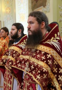 Божественная литургия в храме в честь Покрова Пресвятой Богородицы г.Саратова