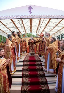 Божественная литургия в Вавиловом Доле