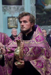 Всенощное бдение c Чином Воздвижения Креста в храме в честь Сошествия Святого Духа города Саратова