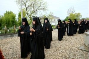 Чин Великого освящения и Божественная литургия в храме в честь Владимирской иконы Божией Матери Владимирского женского монастыря г. Вольска