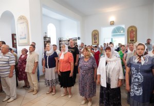 Божественная литургия в храме святых первоверховных апостолов Петра и Павла г. Красноармейска