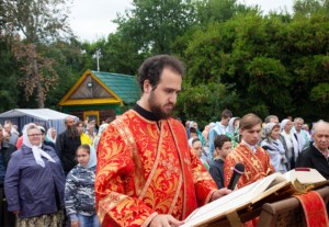 Божественная литургия в Вавиловом Доле