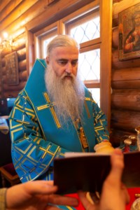 Божественная литургия в храме в честь Сретения Господня г.Саратова