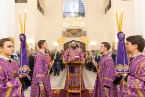 Божественная литургия в храме святителя Спиридона Тримифунтского г. Саратова