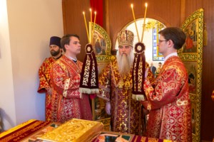 Всенощное бдение на Архиерейском подворье — храме в честь иконы Божией Матери «Утоли моя печали» г. Саратова