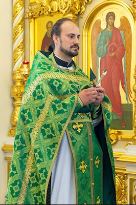 Божественная литургия в соединении с вечерней в Свято-Троицком кафедральном соборе г. Вольска