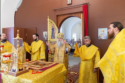 Божественная литургия в храме во имя святителя Николая Японского г. Саратова
