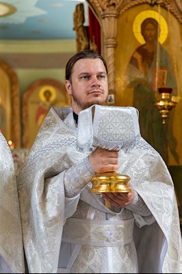 Состоялось массовое крещение оглашенных в Волге