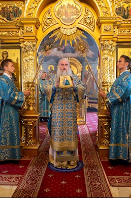 Божественная литургия в Свято-Троицком кафедральном соборе г. Саратова