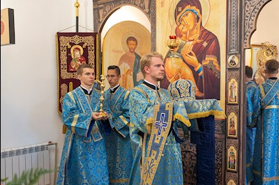 Божественная литургия в храме в честь Владимирской иконы Божией Матери с. Багаевка