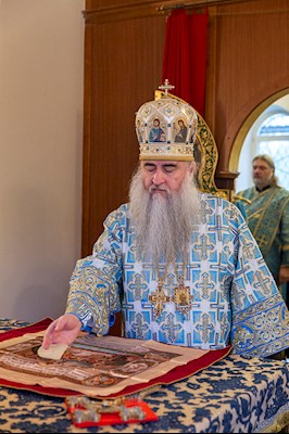 Божественная литургия на Архиерейском подворье – в храме в честь иконы Божией Матери «Утоли моя печали» г. Саратова