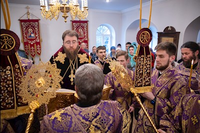 Митрополит Игнатий совершил всенощное бдение в храме в честь иконы Божией Матери «Скоропослушница» г. Шиханы Вольского района